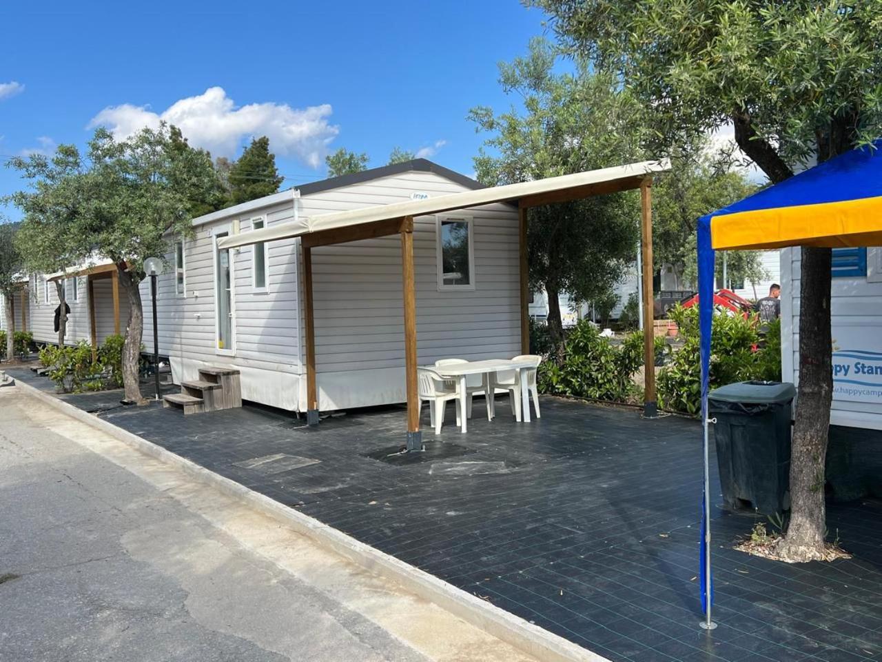 Happy Camp Mobile Homes In Castello Camping & Summer Resort เนโอสมาร์มาราส ภายนอก รูปภาพ